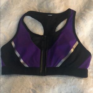Fabletics White Zip Up Sports Bra. Size Medium.